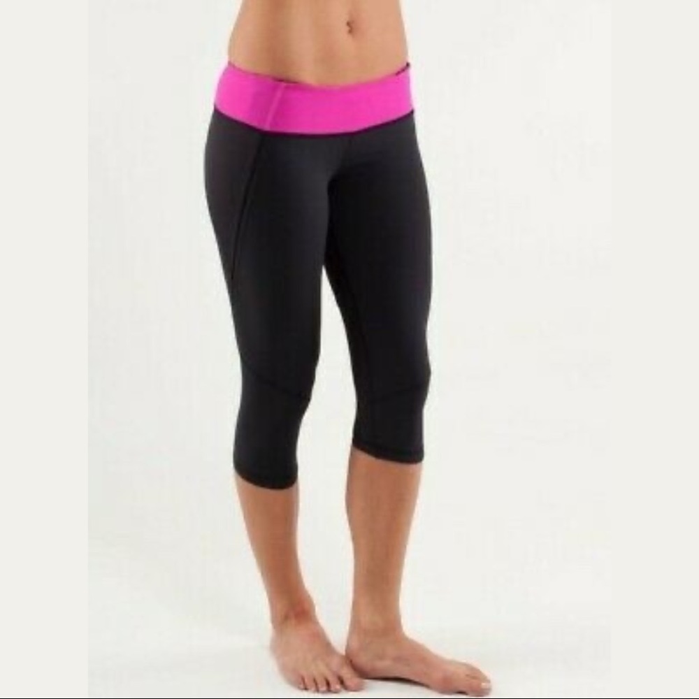 Lululemon Cropped Capri Leggings - hot pink